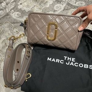MARC JACOBS 21 Softshot Quilted Crossbody
